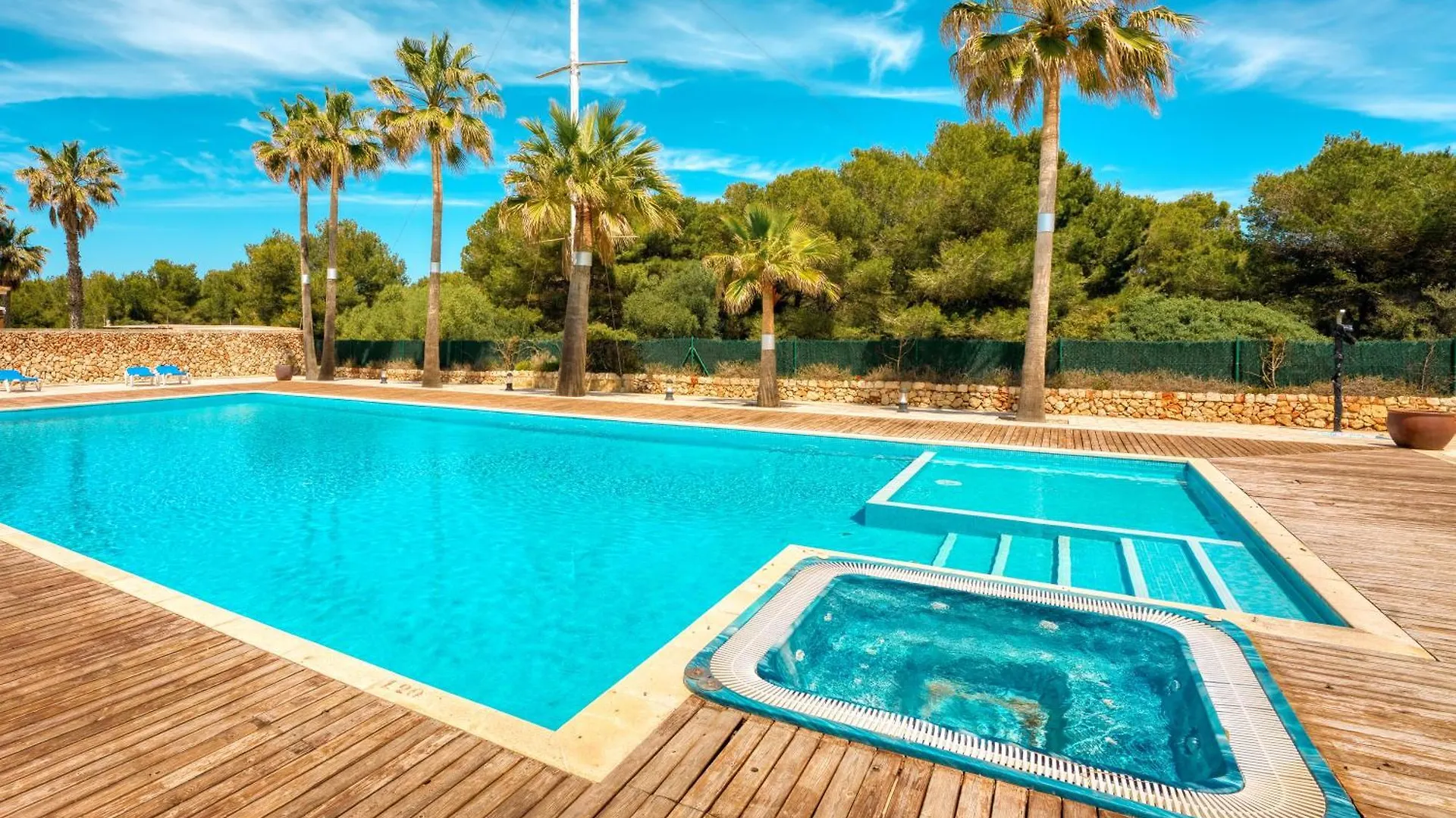 Acogedor Duplex En Ciutadella-Playa Santandria contacts